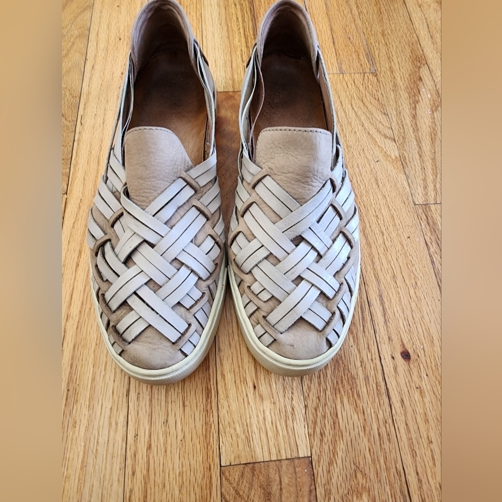 Frye IVY Huarache Size 8 Women Slip On Shoe Sneaker Leather Woven Tan Gray Beach